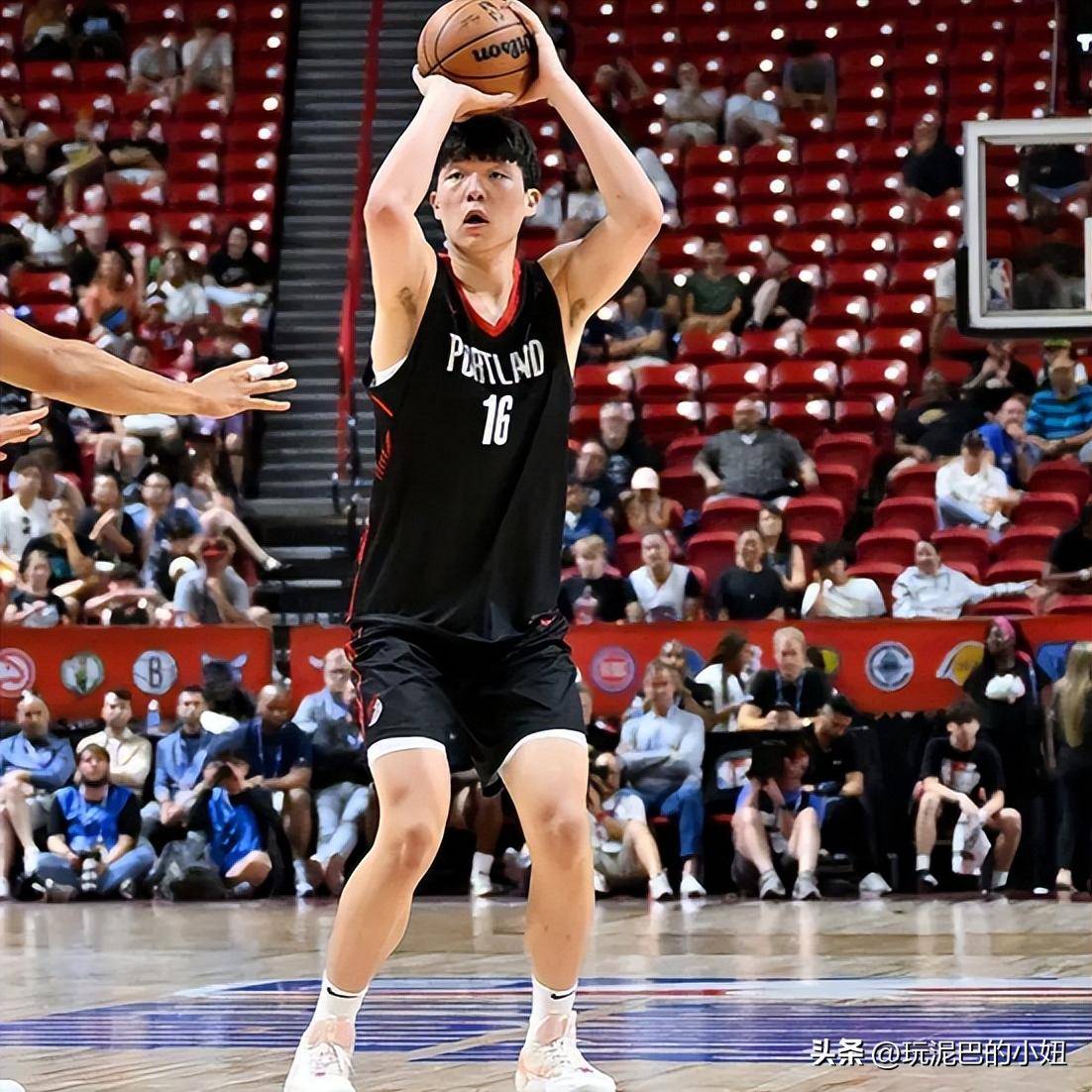 关于加时末段波特兰开拓者调整名单以备CBA常规赛,再遭质疑环节打磨,压力陡增,赛程密集仍需轮换的信息 关于加时末段波特兰开拓者调整名单以备CBA常规赛,再遭质疑环节打磨,压力陡增,赛程密集仍需轮换的信息