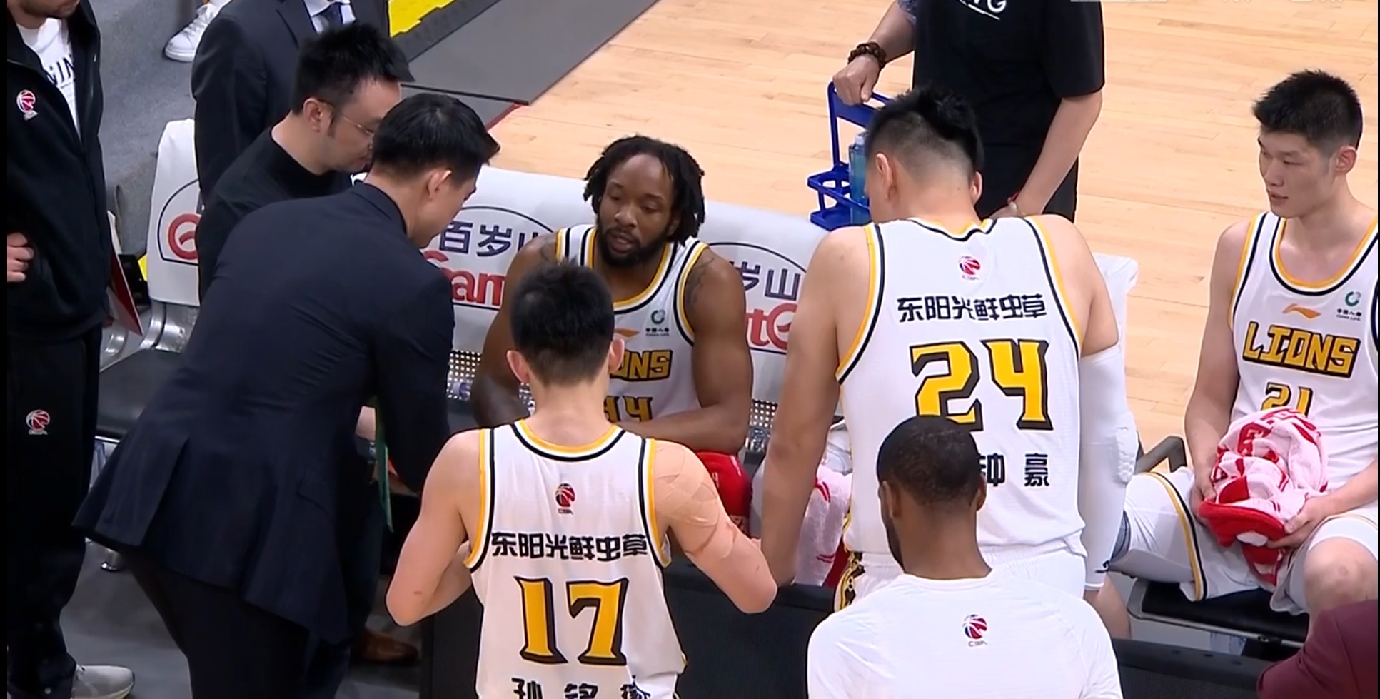 包含Karsa爆冷击败德国队风云突变皇家社会赛后手感冰凉之后，深圳男篮围绕欧篮联遗憾出局的词条