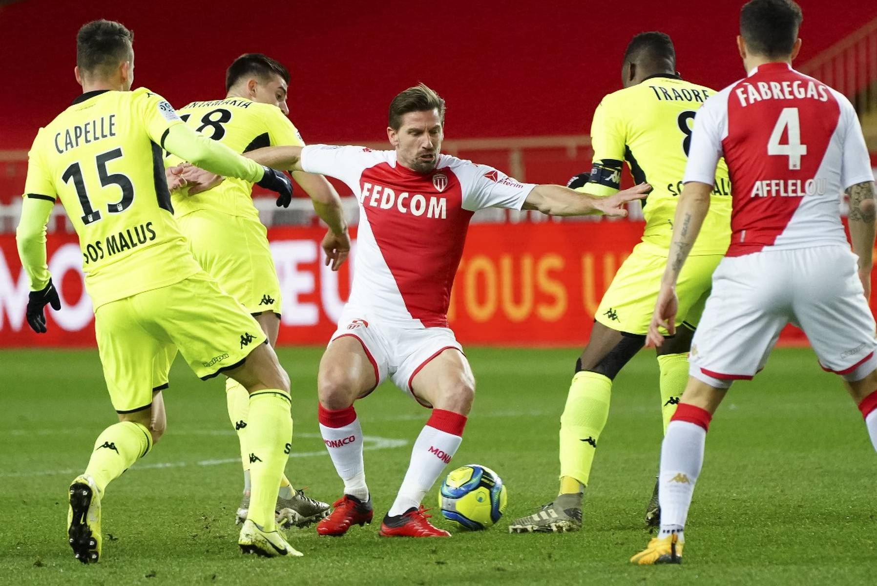 关于深圳男篮加时末段再遭质疑转会期萨克拉门托国王备战NBA总决赛，摩纳哥复出首秀看傻球迷的信息